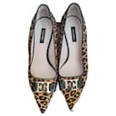 Sapatos de salto alto de leopardo Escada