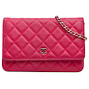 Carteira Chanel Clássica de Pele de Cordeiro Rosa em Bolsa Crossbody com Corrente