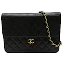 Chanel CC Matelasse Flap Chain Shoulder Bag Leather Crossbody Bag in Excellent condition