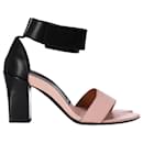 Sandálias Chloe com tira no tornozelo em dois tons em couro preto e rosa - Chloé