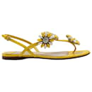 Miu Miu – Verzierte, flache Sandalen aus gelbem Leder