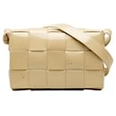 Bottega Veneta Maxi Intrecciato Cassette Bag Leather Shoulder Bag in Fair condition