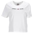 Camiseta feminina com logo moderno e corte justo - Tommy Hilfiger