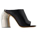 Mules Silver Spring - Off White - Couro - Preto/prata