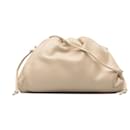 Le mini sac en cuir Pouch 585852 - Bottega Veneta