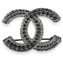 Spilla Chanel CC con perline nere, UN 14 B in rutenio