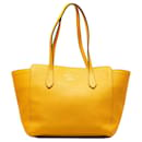 Gucci Gelbe mittelgroße Swing-Tasche