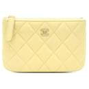 Gelbe Chanel-Mini-O-Case-Tasche aus Lammleder