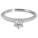 TIFFANY & CO. Anel de noivado solitário de diamante em platina G VS1 0.28 ct - Tiffany & Co