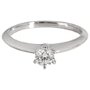 TIFFANY & CO. Anello di Fidanzamento Diamante Solitario in Platino G VS1 0.25 ct - Tiffany & Co