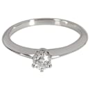 TIFFANY & CO. Anello di fidanzamento con diamante solitario in platino G VS1 0.21 ctw - Tiffany & Co