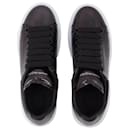 Oversize Sneakers in Black Leather - Alexander Mcqueen