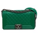 Grüne Chanel mittelgroße Lammleder-Jungen-Umschlagtasche