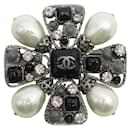 NEW CHANEL CROSS BROOCH IN GOLD METAL WITH STONE PEARLS GRIPOIX BROOCH - Chanel
