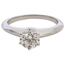 TIFFANY & CO. Anello di fidanzamento con diamante solitario in platino H VS1 0.88 ctw - Tiffany & Co