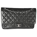 Chanel Black Caviar Leather Jumbo gefütterte Flap Bag
