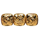 Broche Chanel Triplo CC Dourado