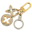 Porte-clés à breloque monogramme doré Louis Vuitton