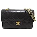 Small Classic lined Flap Bag - Chanel