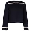 Suéter Chanel com gola canoa e acabamento em corrente em caxemira preta