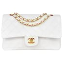 Chanel gestepptes Lammleder 24Gefütterte mittelgroße K-Gold-Tasche mit Überschlag