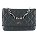 CHANEL Handtaschen Geldbörse mit Kette Zeitlos/klassisch - Chanel