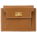 Acessório de bolso HERMES Kelly em couro dourado - 101796 - Hermès