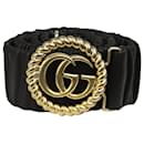 Cinturón negro con emblema GG fruncido - Gucci