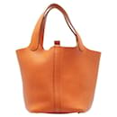 Hermes Clemence Picotin 18 Leather Handbag in Good condition - Hermès