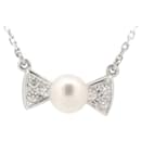 18K Pearl Diamond Ribbon Necklace in Great Condition - Mikimoto