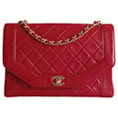 Chanel Zeitlose Tasche Classic Vintage Matelassè aus rotem Leder