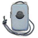 Moncler Nylon Phone Bag Bolso de hombro de lona en excelentes condiciones