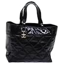 CHANEL Matelasse Tote Bag Patent leather Black CC Auth 66962 - Chanel
