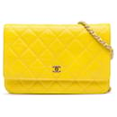 CHANEL Handtaschen Geldbörse mit Kette Zeitlos/klassisch - Chanel