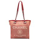 Mini bolso Deauville de lona rosa de Chanel