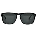Óculos de sol Gucci Tinted Wellington Óculos de sol Plástico GG0911está em boas condições
