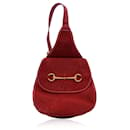 sac à dos à bandoulière en daim rouge vintage Horsebit - Gucci