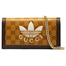 Gucci Brown x Adidas GG Supreme Geldbörse mit Kette