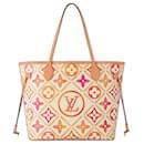 LV Neverfull MM by the pool - Louis Vuitton