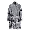 Veste en tweed moelleux de la collection Arctic Ice à 12 000 $. - Chanel