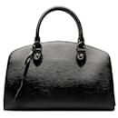 Louis Vuitton Pont Neuf PM Leather Handbag M5907N in Good condition