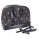 Louis Vuitton Alma Duffle Leather Handbag M24397 in excellent condition