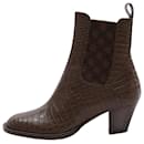 Fendi Karligraphy Panelled Boots in size 37.5 eu