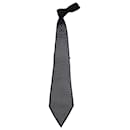 Alexander McQueen Cravate cloutée en satin noir - Alexander Mcqueen