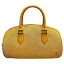 Louis Vuitton Jasmine Leather Handbag M52089 in good condition