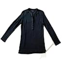 Black Majestic Filatures tunic with button fastening, 100% linen.