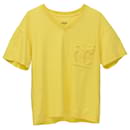 Camiseta Hermes com decote em V e bolso em algodão amarelo - Hermès