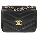 Petit sac à rabat à chevrons vintage - Chanel