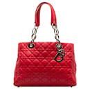 Cabas Dior Soft Shopping Cannage Lady Dior en cuir d'agneau moyen rouge