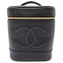 Trousse de toilette Chanel CC Caviar noire